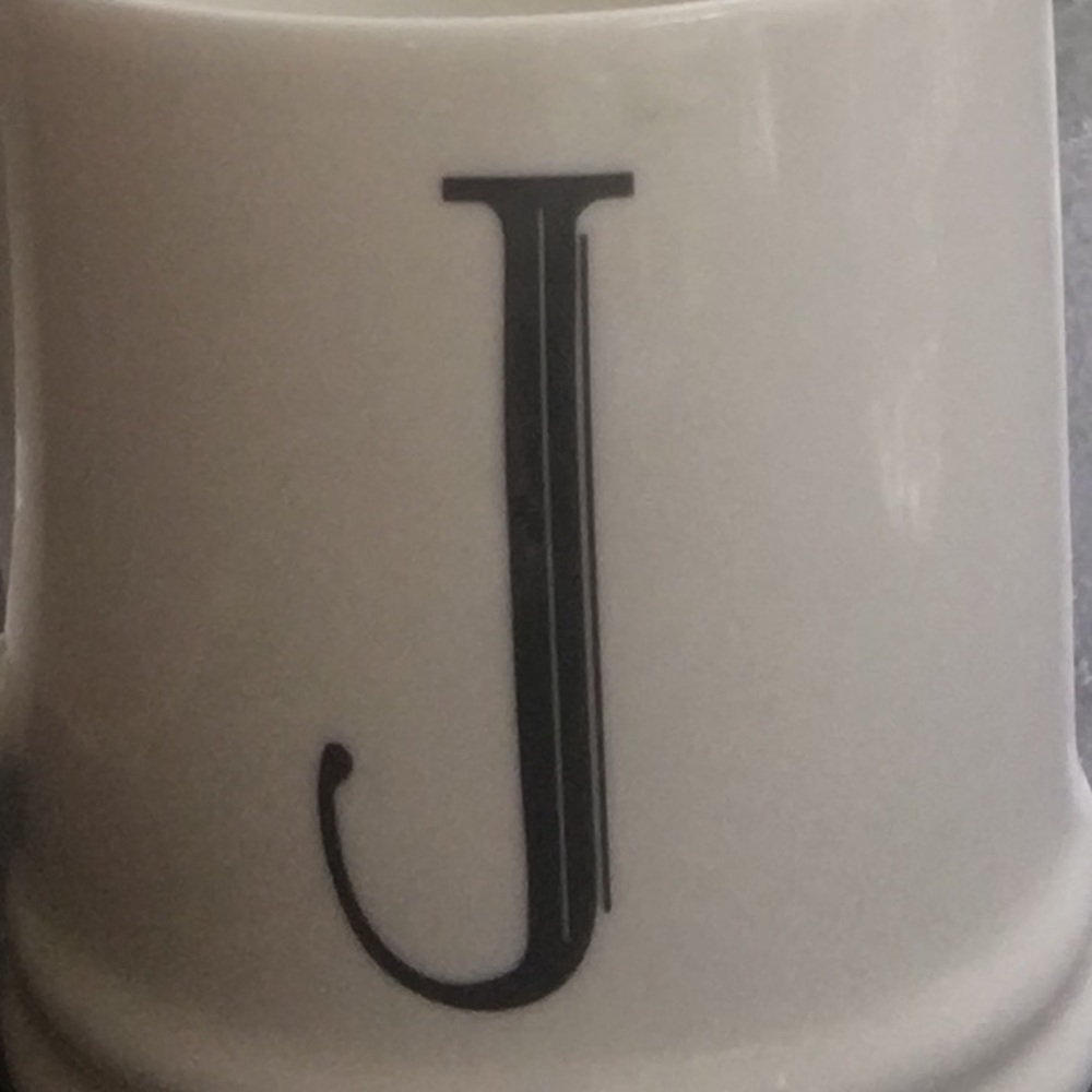 Meet your Posher, Junavie